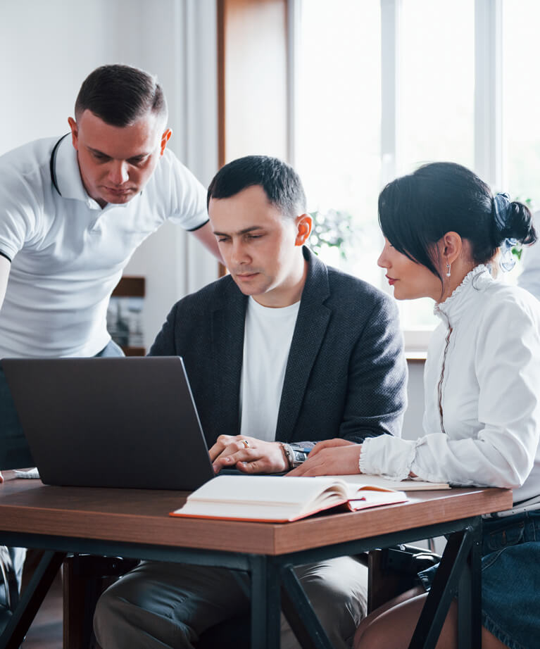 Akross team supporting global businesses across industries